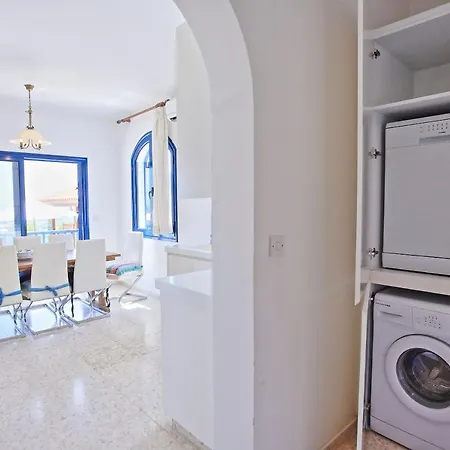 Mandola Rosa فيلة