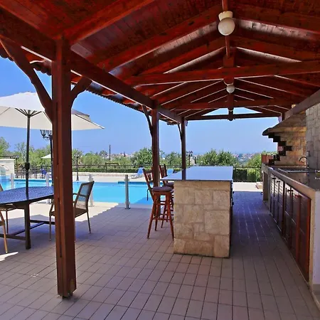 Villa Mandola Rosa *